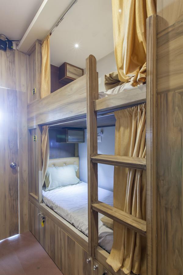 Abza Deluxe Dormitory Βομβάη Εξωτερικό φωτογραφία