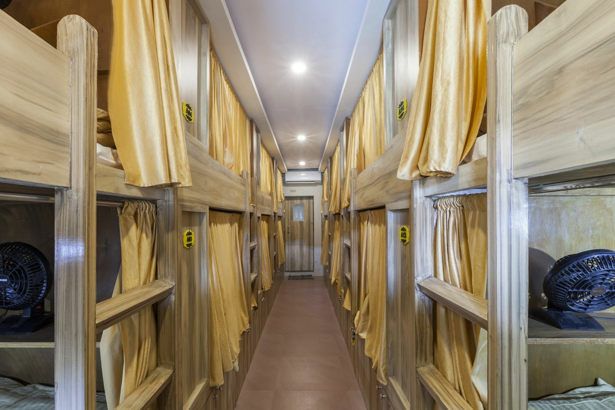 Abza Deluxe Dormitory Βομβάη Εξωτερικό φωτογραφία