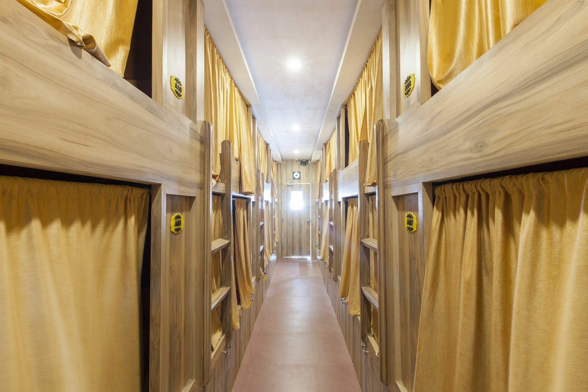 Abza Deluxe Dormitory Βομβάη Εξωτερικό φωτογραφία